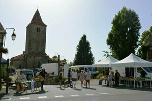 Marché - Place St Julien 