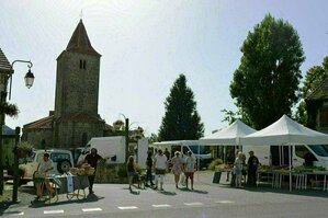 Marché - Parvis de la Mairie